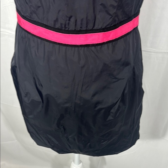 Milly Black Dress With Pink Accent Size 8 - Picture 4 of 10